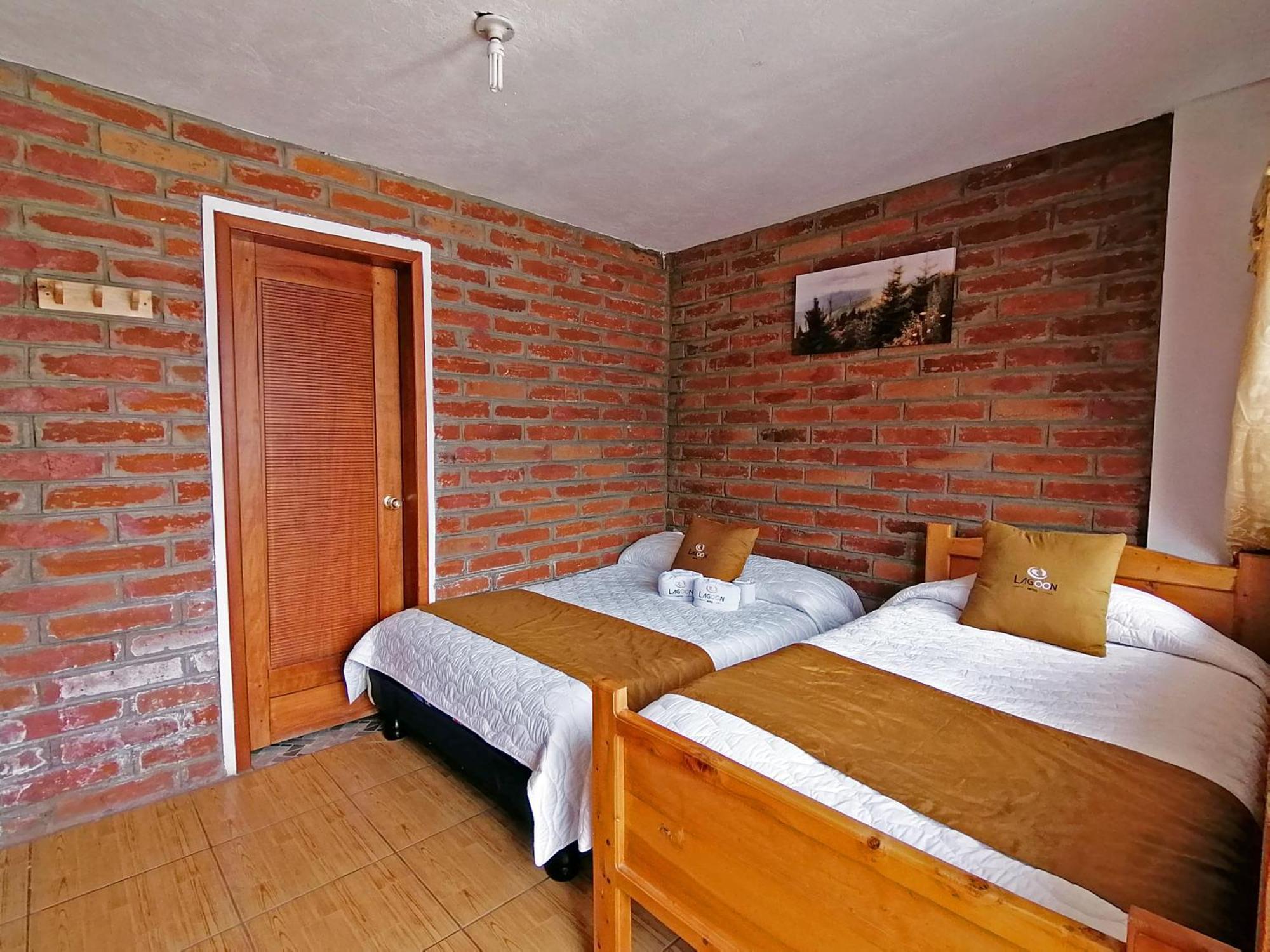 Lagoon Hotel Chugchilán Extérieur photo