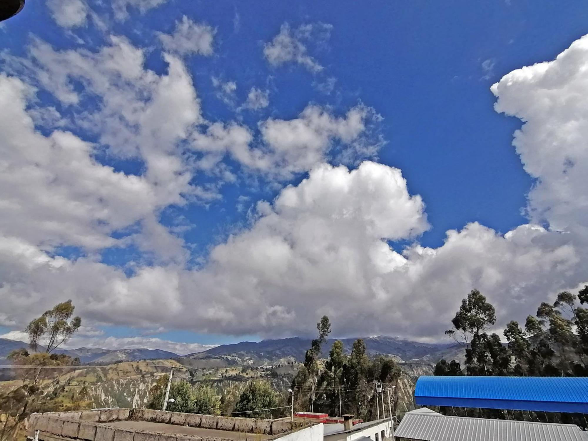 Lagoon Hotel Chugchilán Extérieur photo