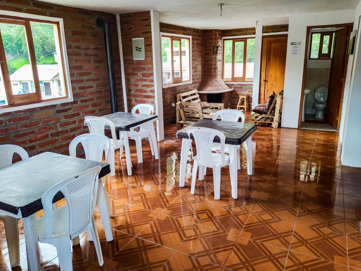 Lagoon Hotel Chugchilán Extérieur photo
